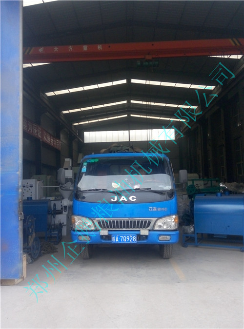 安徽陶經(jīng)理又來廠里拉小型榨油機(圖1)