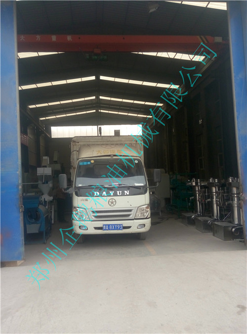 號外號外企鵝小型榨油機部又發(fā)貨了(圖1) 號外號外企鵝小型榨油機部又發(fā)貨了(圖1)