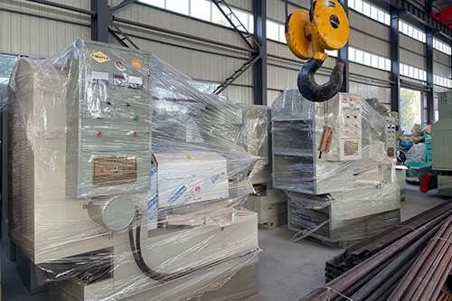 小型榨油機(jī)發(fā)貨通知：青?？蛻?hù)的榨油機(jī)已經(jīng)