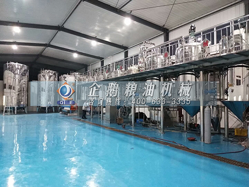 鄭州企鵝講精煉油設(shè)備的工作原理與操作流程